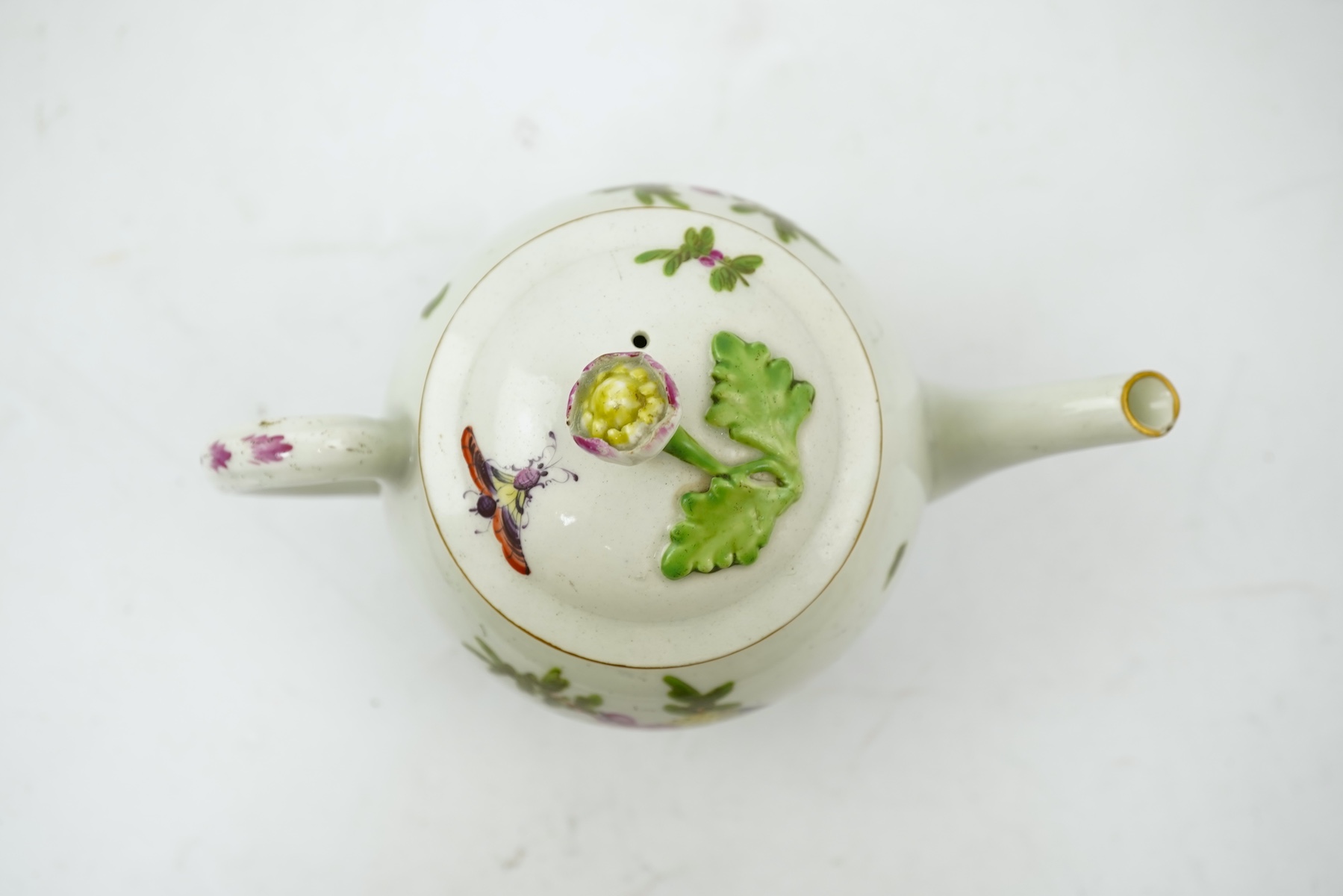 A Worcester teapot, hand painted with birds and foliage, c.1775, 17cm wide